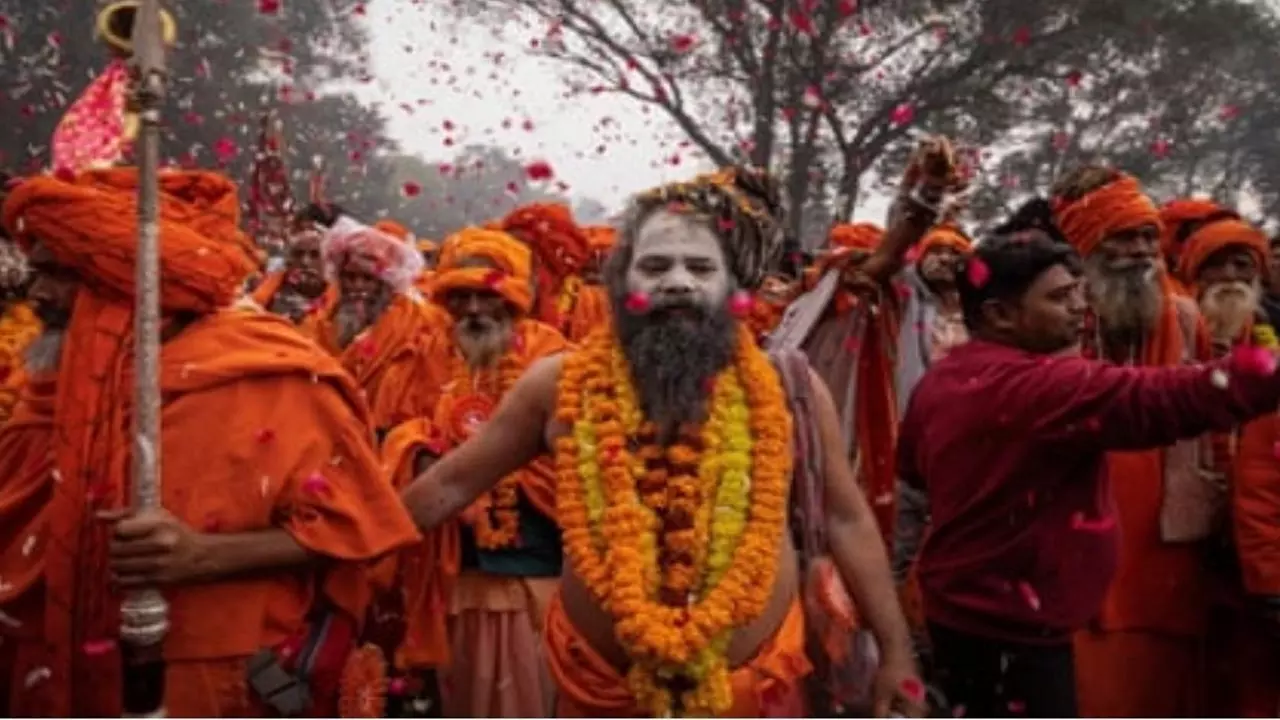 गंगा जतरा जोरों पर: तिरुपति लोक भक्ति में डूबा गंगा जतरा जोरों पर: तिरुपति लोक भक्ति में डूबा