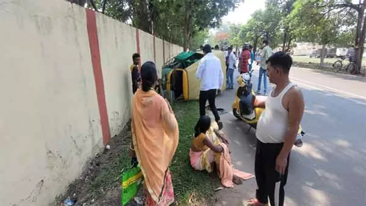 Ranchi में नशे में धुत स्कॉर्पियो चालक ने मचाया तांडव, कई वाहन क्षतिग्रस्त Ranchi में नशे में धुत स्कॉर्पियो चालक ने मचाया तांडव, कई वाहन क्षतिग्रस्त
