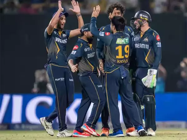 IPL 2025 के निलंबन के बावजूद गुजरात टाइटन्स ने अपना ध्यान बनाए रखा IPL 2025 के निलंबन के बावजूद गुजरात टाइटन्स ने अपना ध्यान बनाए रखा