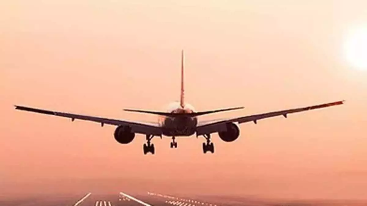 India-Pakistan सीमा पर तनाव कम होने के बाद केंद्र ने 32 हवाई अड्डों को फिर से खोलने की मंजूरी दी India-Pakistan सीमा पर तनाव कम होने के बाद केंद्र ने 32 हवाई अड्डों को फिर से खोलने की मंजूरी दी