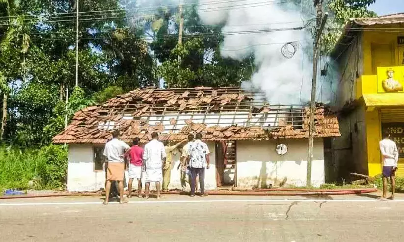 Kerala : रसोई गैस सिलेंडर विस्फोट से मकान नष्ट Kerala : रसोई गैस सिलेंडर विस्फोट से मकान नष्ट