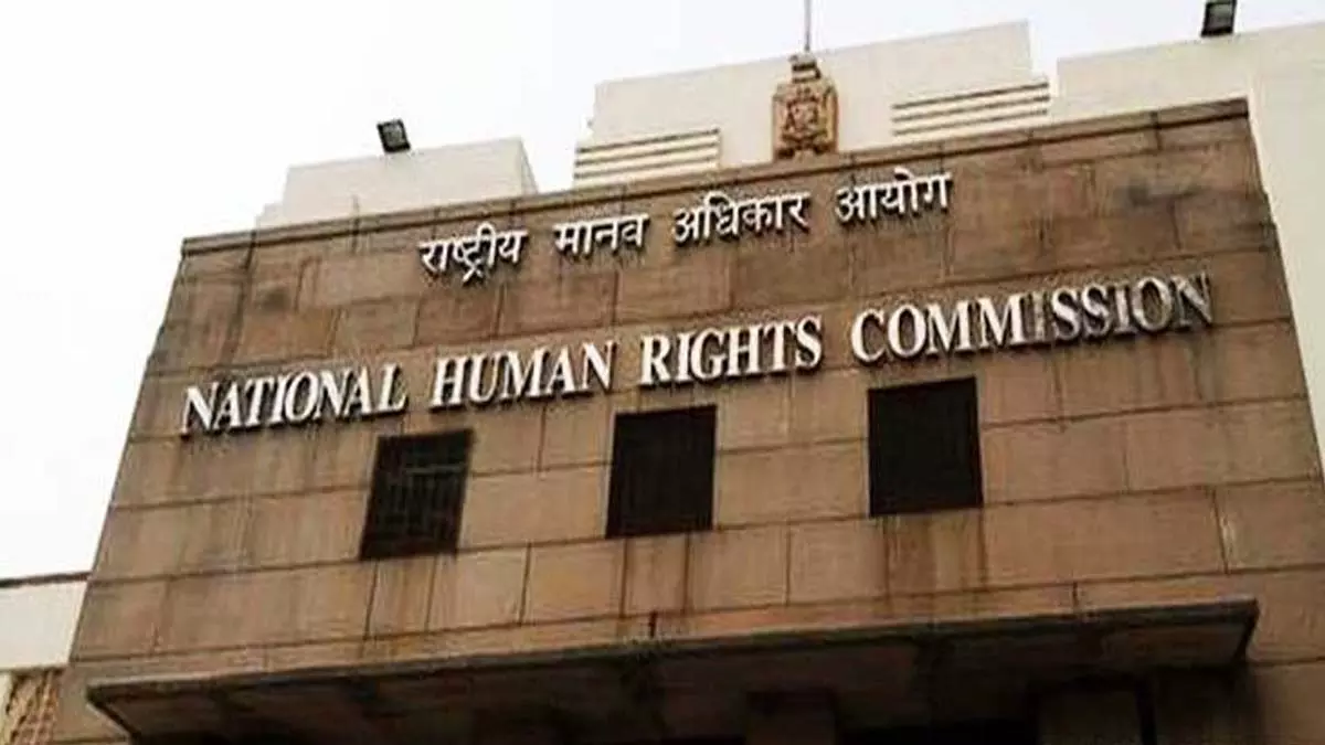 भद्रक में लिफ्ट की खराबी के कारण मरीज की मौत: NHRC ने कलेक्टर से एटीआर मांगा भद्रक में लिफ्ट की खराबी के कारण मरीज की मौत: NHRC ने कलेक्टर से एटीआर मांगा