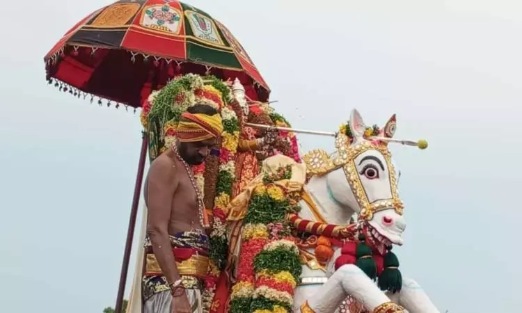 Madurai चिथिराई उत्सव के दौरान 11वीं कक्षा का छात्र वैगई नदी में डूब गया Madurai चिथिराई उत्सव के दौरान 11वीं कक्षा का छात्र वैगई नदी में डूब गया