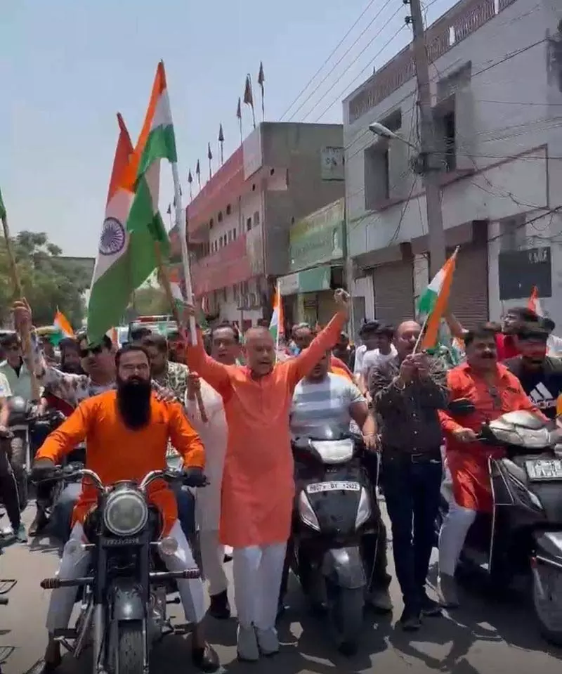 शिव सेना Punjab ने ऑपरेशन सिंदूर की सफलता का जश्न मनाया शिव सेना Punjab ने ऑपरेशन सिंदूर की सफलता का जश्न मनाया