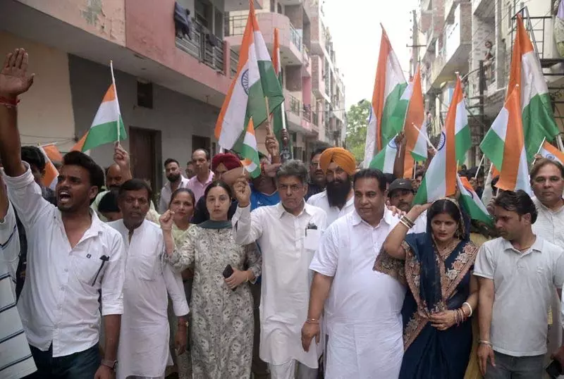 कांग्रेस ने निकाली ‘Jai Hind Yatra’, पाक के खिलाफ सेना की कार्रवाई की सराहना की कांग्रेस ने निकाली ‘Jai Hind Yatra’, पाक के खिलाफ सेना की कार्रवाई की सराहना की
