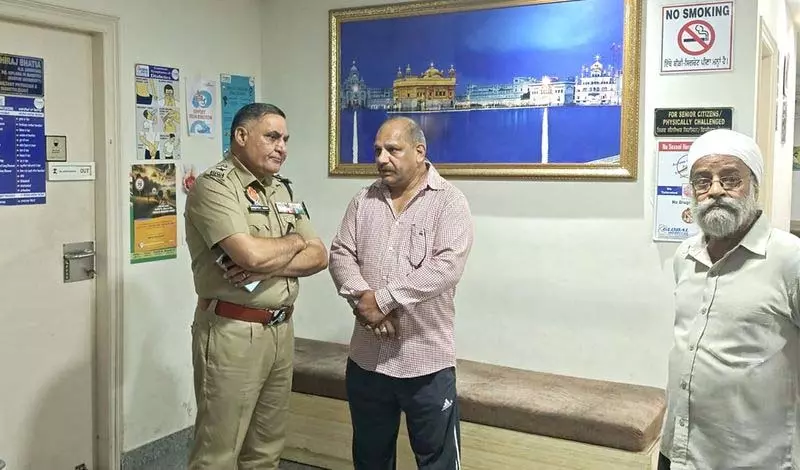 Jalandhar: मुठभेड़ में फतेह गैंग का सदस्य मारा गया, बुजुर्ग को लगी गोली Jalandhar: मुठभेड़ में फतेह गैंग का सदस्य मारा गया, बुजुर्ग को लगी गोली