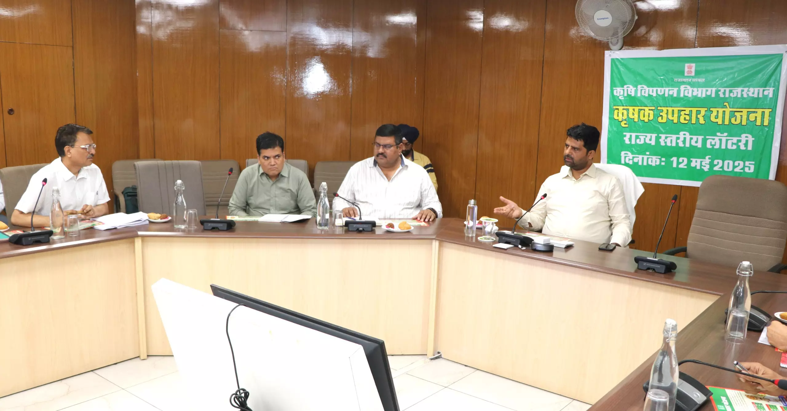 Jaipur : कोटा के किसान गोलू को मिला 2 लाख 50 हजार रूपये का प्रथम पुरस्कार Jaipur : कोटा के किसान गोलू को मिला 2 लाख 50 हजार रूपये का प्रथम पुरस्कार