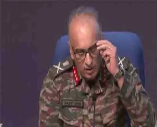 DGMO लेफ्टिनेंट जनरल घई ने भारत की वायु रक्षा की मजबूती पर क्रिकेट का दिया उदाहरण DGMO लेफ्टिनेंट जनरल घई ने भारत की वायु रक्षा की मजबूती पर क्रिकेट का दिया उदाहरण