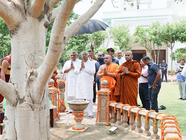 बिहार के CM नीतीश कुमार ने बुद्ध पूर्णिमा की दीं शुभकामनाएं बिहार के CM नीतीश कुमार ने बुद्ध पूर्णिमा की दीं शुभकामनाएं