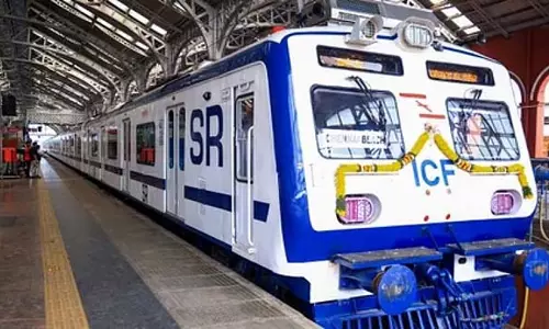 चेन्नई और तिरुत्तनी के बीच वातानुकूलित इलेक्ट्रिक ट्रेन: यात्रियों का विरोध