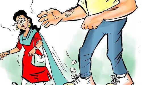 Indore : 30 वर्षीय डॉक्टर को परेशान करने और उसका पीछा करने के आरोप में व्यक्ति पर मामला दर्ज