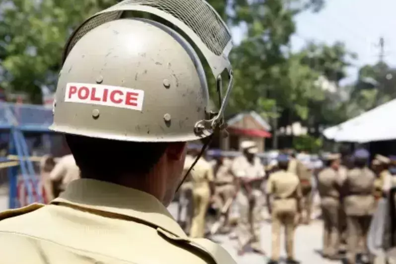 अनियमितताओं पर कड़ा रुख अपनाया गया Kerala सतर्कता निदेशक अवांछित व्यक्ति घोषित अनियमितताओं पर कड़ा रुख अपनाया गया Kerala सतर्कता निदेशक अवांछित व्यक्ति घोषित
