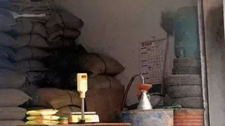 Kerala: ठेकेदारों पर 100 करोड़ बकाया, राशन दुकानों पर अनाज की आपूर्ति बंद Kerala: ठेकेदारों पर 100 करोड़ बकाया, राशन दुकानों पर अनाज की आपूर्ति बंद