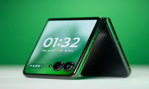 Amazon पर सस्ते में मिल रहे हैं मोटोरोला के ये 4 फ्लिप फोन, Razr 40 और 50 भी इसी कीमत पर Amazon पर सस्ते में मिल रहे हैं मोटोरोला के ये 4 फ्लिप फोन, Razr 40 और 50 भी इसी कीमत पर