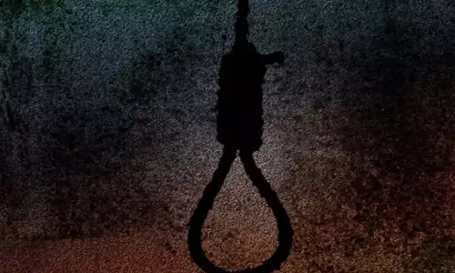 जमशेदपुर के होटल के कमरे में महिला लटकी मिली; पुलिस आत्महत्या या साजिश की  कर रही है जांच