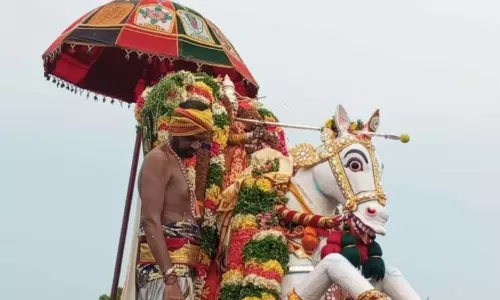 Madurai चिथिराई उत्सव के दौरान 11वीं कक्षा का छात्र वैगई नदी में डूब गया Madurai चिथिराई उत्सव के दौरान 11वीं कक्षा का छात्र वैगई नदी में डूब गया
