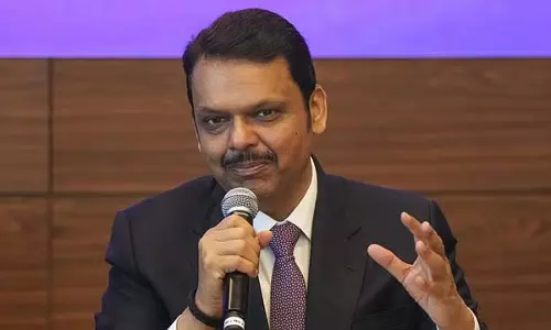 पाकिस्तान छद्म युद्ध के लिए जाना जाता है, क्योंकि वह भारत के खिलाफ युद्ध नहीं जीत सकता: Fadnavis