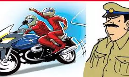 Ballia चोरी की दो बाइक बरामद, दो युवक गिरफ्तार