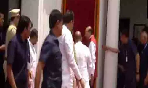 दिल्ली LG ने विधानसभा में 500 केवी सौर ऊर्जा संयंत्र की आधारशिला रखी दिल्ली LG ने विधानसभा में 500 केवी सौर ऊर्जा संयंत्र की आधारशिला रखी