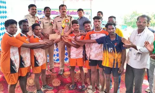 Kothagudem: युवाओं से एजेंसी क्षेत्रों के विकास में योगदान देने को कहा गया