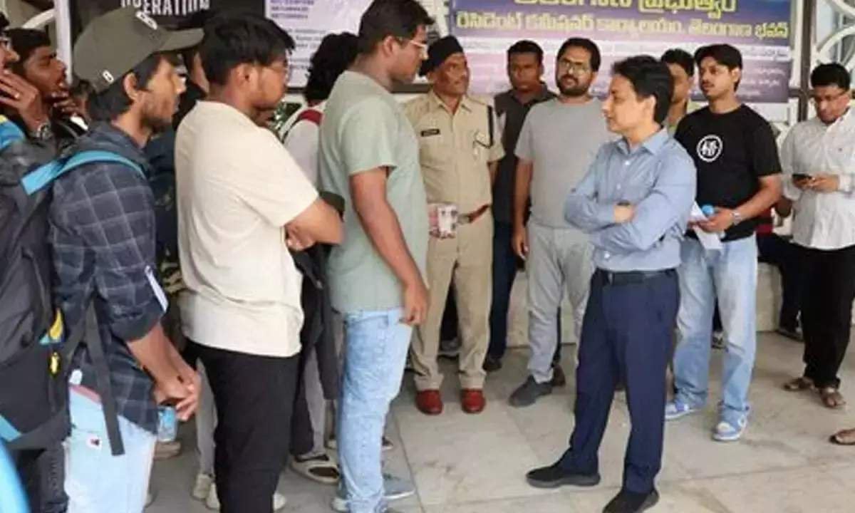 Telangana: टीजी सरकार ने सीमाओं से लौटने वाले नागरिकों को पूर्ण समर्थन दिया