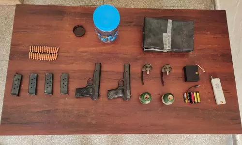 पाकिस्तान ने जारी रखा छद्म युद्ध, BSF और पुलिस ने विस्फोटक जब्त किए