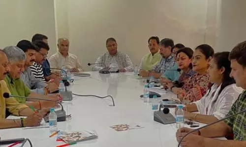 BJP ने स्थिति की समीक्षा की, कार्यकर्ताओं से सक्रिय रहने का आग्रह किया