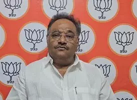 पाकिस्तान नहीं आतंक के खिलाफ है भारत की लड़ाई : भाजपा नेता समिक भट्टाचार्य पाकिस्तान नहीं आतंक के खिलाफ है भारत की लड़ाई : भाजपा नेता समिक भट्टाचार्य