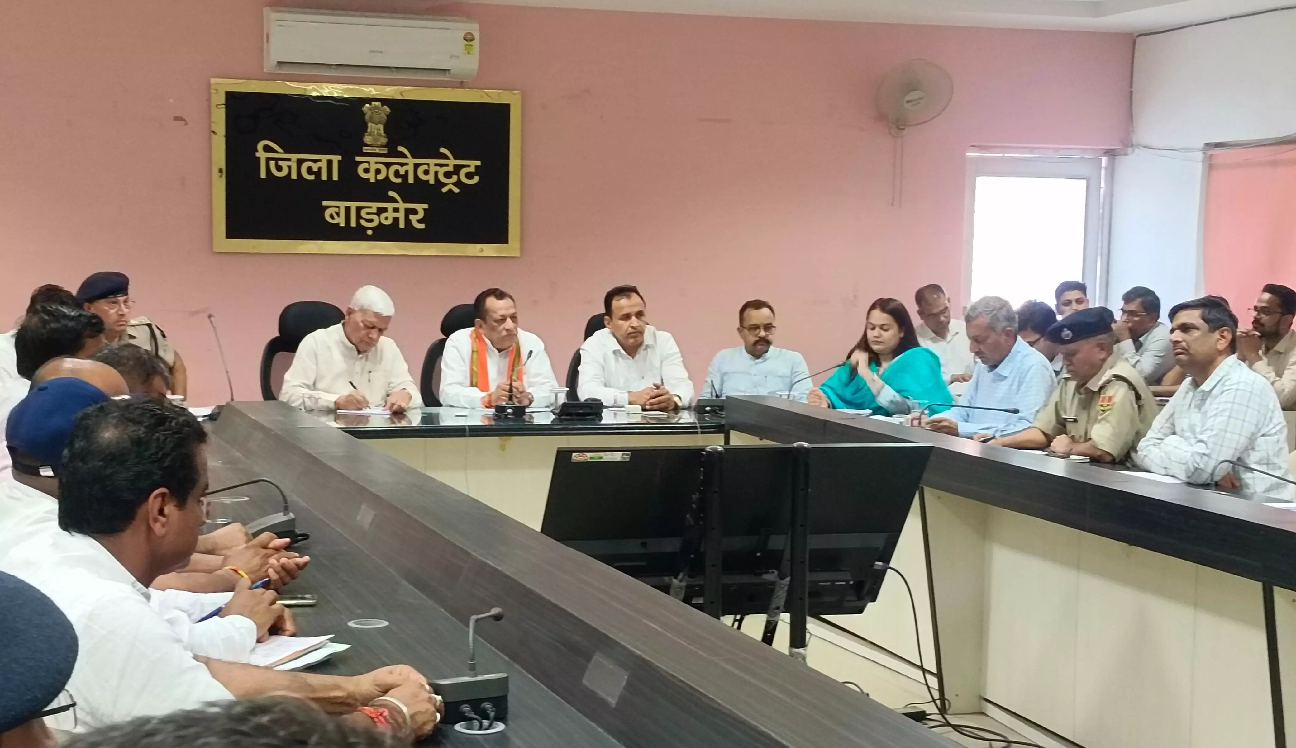Jaipur: प्रशासन की ओर से इस आपात स्थिति में की गई सभी व्यवस्थाएं संतोषजनक Jaipur: प्रशासन की ओर से इस आपात स्थिति में की गई सभी व्यवस्थाएं संतोषजनक