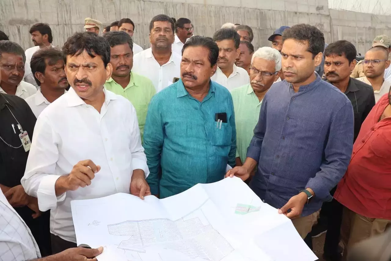 भाजपा-BRS एक ही स्क्रिप्ट का उपयोग कर रहे: पोंगुलेटी भाजपा-BRS एक ही स्क्रिप्ट का उपयोग कर रहे: पोंगुलेटी