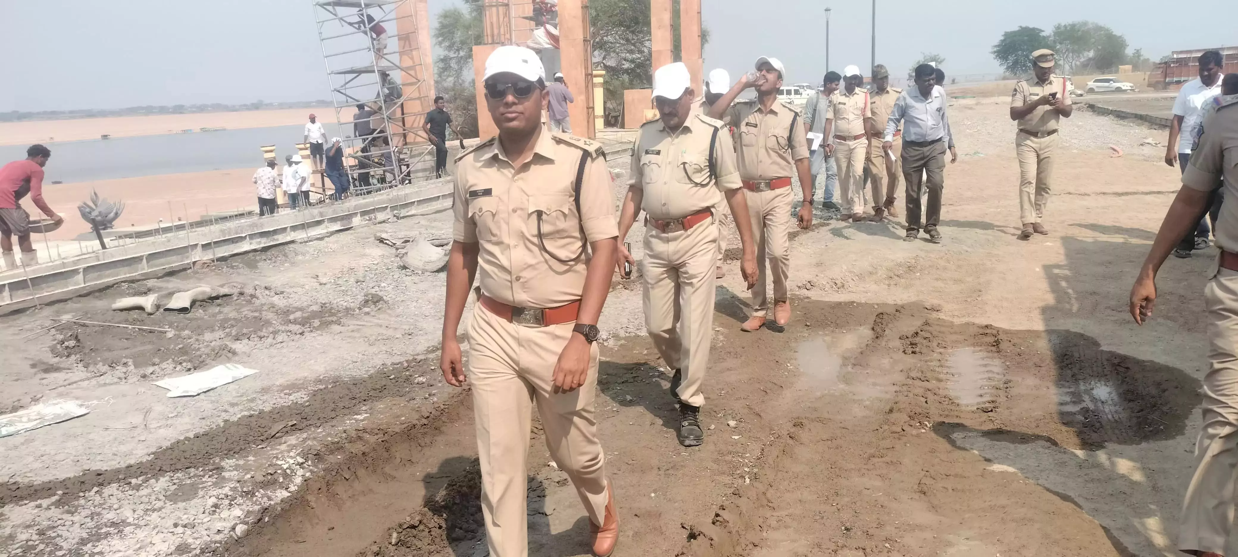 Telangana: तीर्थयात्रियों की भीड़ के लिए कालेश्वरम तैयार Telangana: तीर्थयात्रियों की भीड़ के लिए कालेश्वरम तैयार