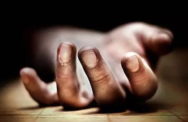 Tamil Nadu : वेलिंगिरी पर्वत पर चढ़ते समय एक लड़के की मौत हो गई Tamil Nadu : वेलिंगिरी पर्वत पर चढ़ते समय एक लड़के की मौत हो गई