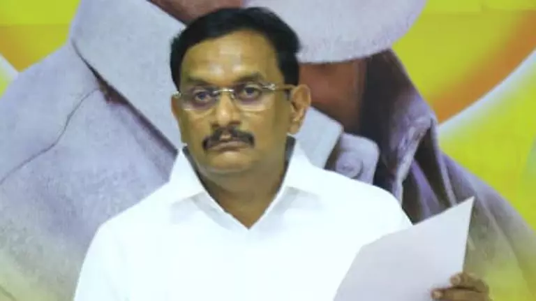 Andhra के पूर्व सांसद ने धमकी का आरोप लगाया, पुलिस आयुक्त से शिकायत दर्ज कराई Andhra के पूर्व सांसद ने धमकी का आरोप लगाया, पुलिस आयुक्त से शिकायत दर्ज कराई