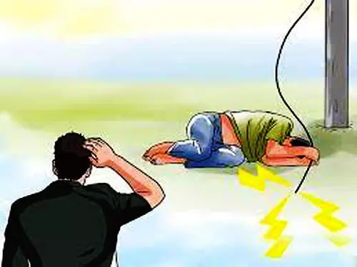 Haldwani: करंट की चपेट में आया युवक, भंडारे से प्रसाद लेकर लौट रहा था Haldwani: करंट की चपेट में आया युवक, भंडारे से प्रसाद लेकर लौट रहा था
