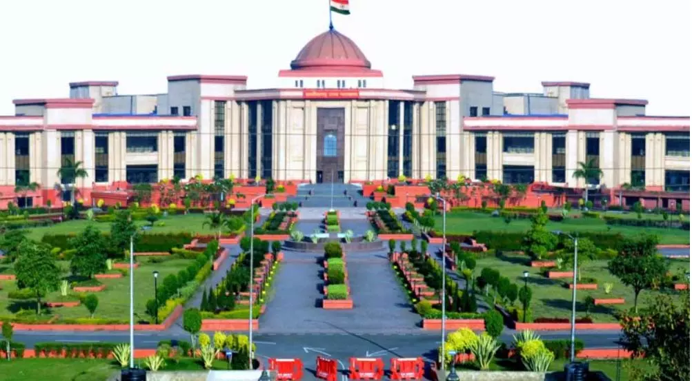 हाईकोर्ट ने रेत घाट में हुई पुलिसकर्मी की हत्या मामले में लिया संज्ञान हाईकोर्ट ने रेत घाट में हुई पुलिसकर्मी की हत्या मामले में लिया संज्ञान