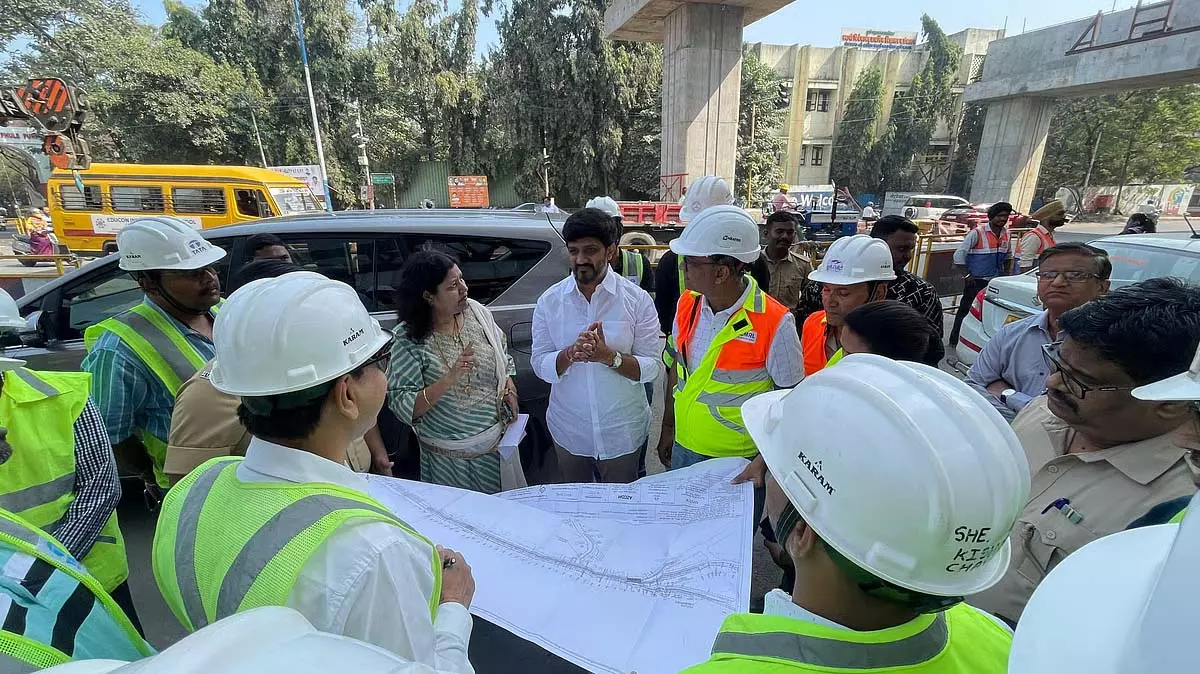 पुणे विश्वविद्यालय चौक फ्लाईओवर का निर्माण कार्य पूरा होने के करीब, जून के अंत में उद्घाटन संभव पुणे विश्वविद्यालय चौक फ्लाईओवर का निर्माण कार्य पूरा होने के करीब, जून के अंत में उद्घाटन संभव