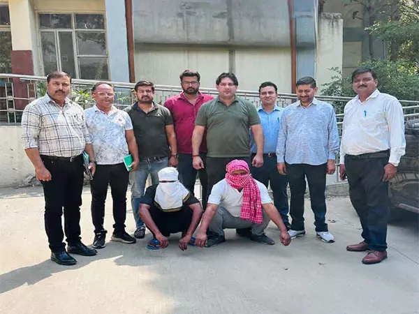 Delhi Police ने बड़ी ड्रग तस्करी में करीब 28 किलोग्राम गांजा जब्त किया, 2 गिरफ्तार Delhi Police ने बड़ी ड्रग तस्करी में करीब 28 किलोग्राम गांजा जब्त किया, 2 गिरफ्तार
