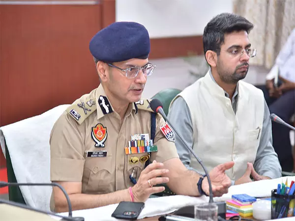 अवैध शराब मामले में नौ गिरफ्तार, डीएसपी, एसएचओ मजीठा निलंबित: Punjab DGP अवैध शराब मामले में नौ गिरफ्तार, डीएसपी, एसएचओ मजीठा निलंबित: Punjab DGP
