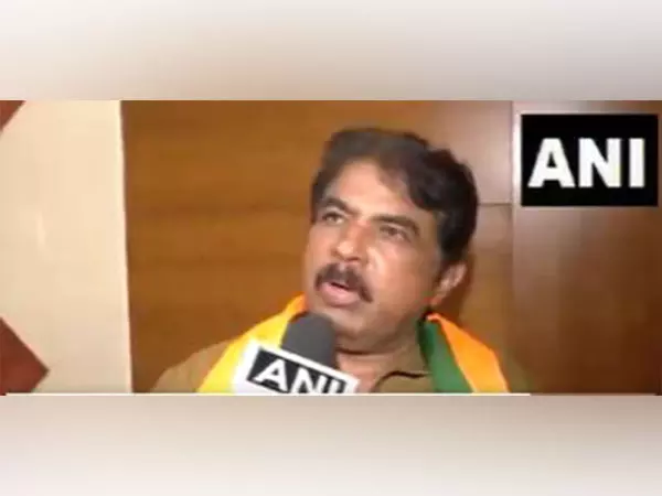 BJP नेता आर अशोक ने कहा - 15 मई को बेंगलुरु में तिरंगा यात्रा निकाली जाएगी BJP नेता आर अशोक ने कहा - 15 मई को बेंगलुरु में तिरंगा यात्रा निकाली जाएगी