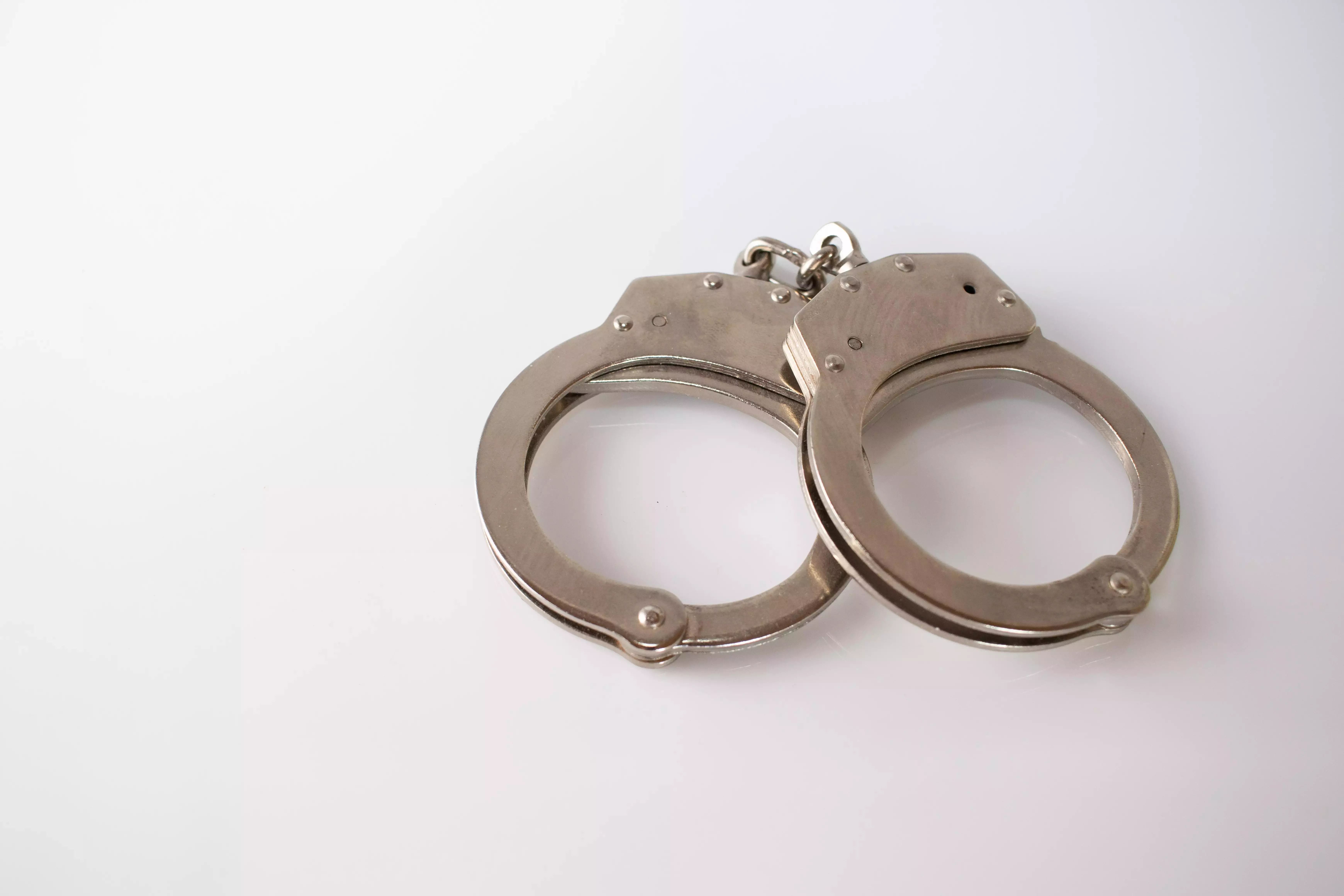 Telangana: महाराष्ट्र पुलिस ने 2 भगोड़ों को गिरफ्तार किया Telangana: महाराष्ट्र पुलिस ने 2 भगोड़ों को गिरफ्तार किया