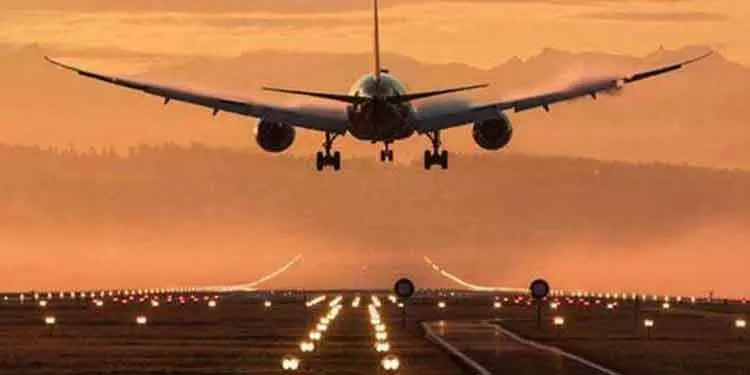 Srinagar हवाई अड्डे पर उड़ान परिचालन फिर से शुरू Srinagar हवाई अड्डे पर उड़ान परिचालन फिर से शुरू