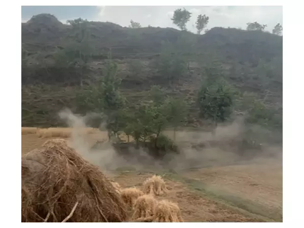 भारतीय सेना ने राजौरी में जिंदा गोले निष्क्रिय किए, स्थानीय लोगों की सुरक्षा सुनिश्चित की भारतीय सेना ने राजौरी में जिंदा गोले निष्क्रिय किए, स्थानीय लोगों की सुरक्षा सुनिश्चित की