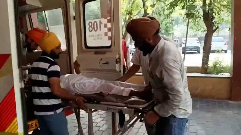 Majitha में जहरीली शराब पीने से 12 लोगों की मौत, सरगना समेत 9 गिरफ्तार Majitha में जहरीली शराब पीने से 12 लोगों की मौत, सरगना समेत 9 गिरफ्तार