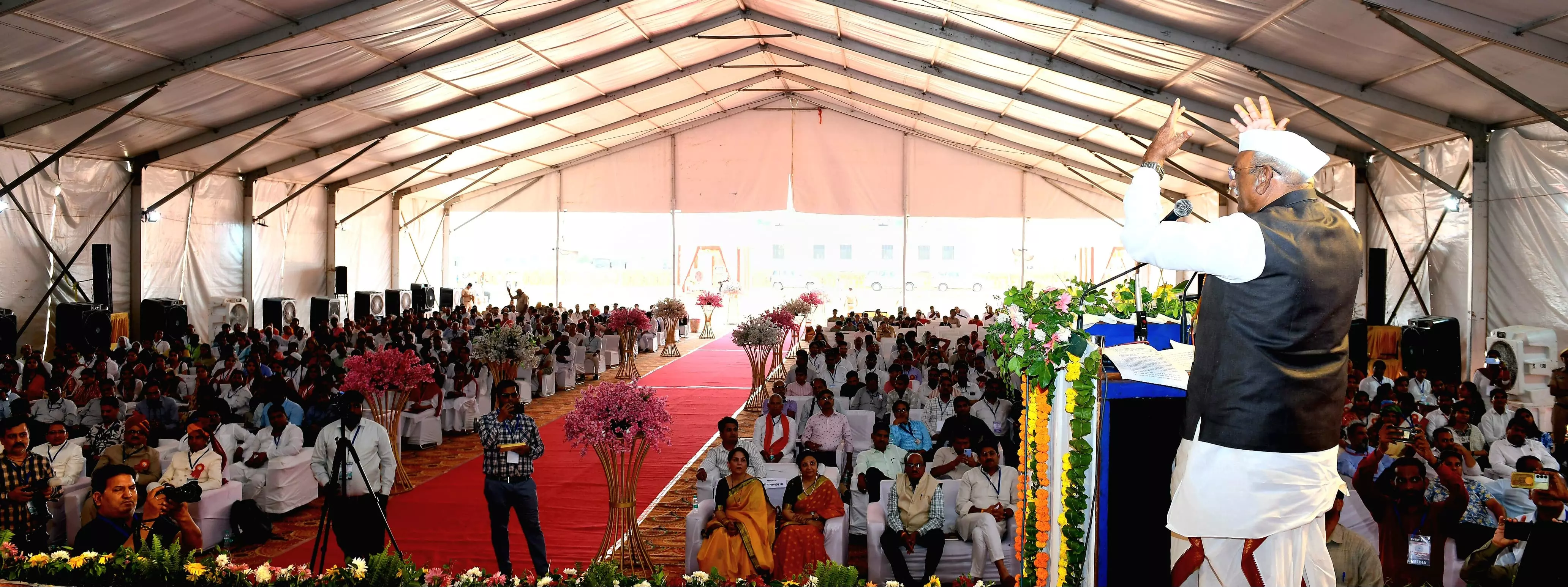 Jaipur: नई शिक्षा नीति भारतीय संस्कृति और ज्ञान परंपरा की संवाहक - राज्यपाल Jaipur: नई शिक्षा नीति भारतीय संस्कृति और ज्ञान परंपरा की संवाहक - राज्यपाल