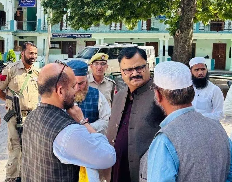 जल शक्ति मंत्री Rana ने उल उलूम का दौरा किया, नुकसान का आकलन किया जल शक्ति मंत्री Rana ने उल उलूम का दौरा किया, नुकसान का आकलन किया