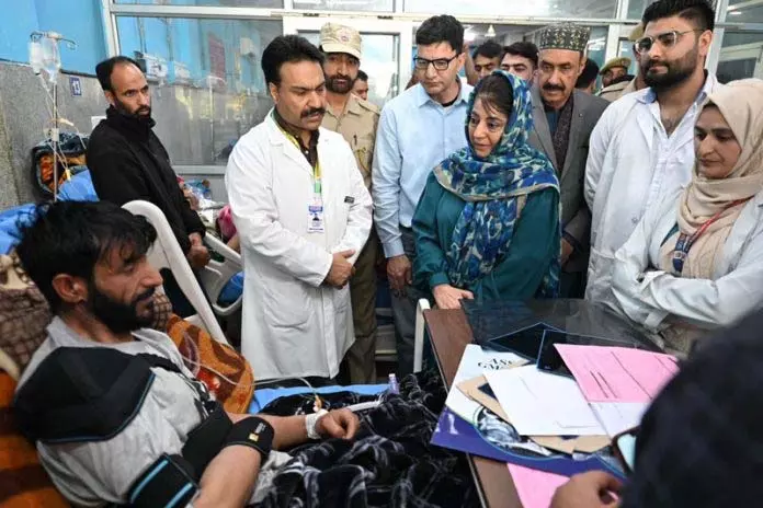 Mufti ने भारत, पाकिस्तान से युद्ध विराम को स्थायी बनाने और वार्ता को प्राथमिकता देने का आग्रह किया Mufti ने भारत, पाकिस्तान से युद्ध विराम को स्थायी बनाने और वार्ता को प्राथमिकता देने का आग्रह किया