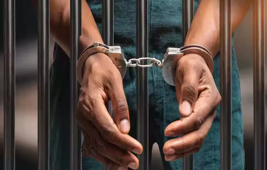 BREAKING: तीस हजारी कोर्ट में बिछा जाल, गैंगरेप का फरार आरोपी अब्दुल गफ्फार गिरफ्तार BREAKING: तीस हजारी कोर्ट में बिछा जाल, गैंगरेप का फरार आरोपी अब्दुल गफ्फार गिरफ्तार