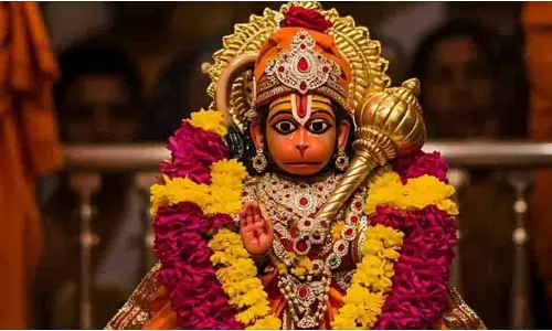 Bada Mangal 2025: ज्येष्ठ माह का पहला बड़ा मंगल आज है, बन रहे हैं दुर्लभ संयोग, करें ये उपाय Bada Mangal 2025: ज्येष्ठ माह का पहला बड़ा मंगल आज है, बन रहे हैं दुर्लभ संयोग, करें ये उपाय