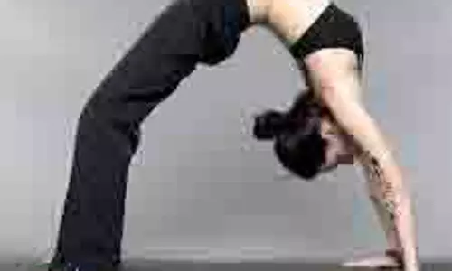 yoga:मोटापा कम करने के लिए सबसे कारगर योगासन, स्वामी रामदेव ने बताया करने का सही तरीका yoga:मोटापा कम करने के लिए सबसे कारगर योगासन, स्वामी रामदेव ने बताया करने का सही तरीका