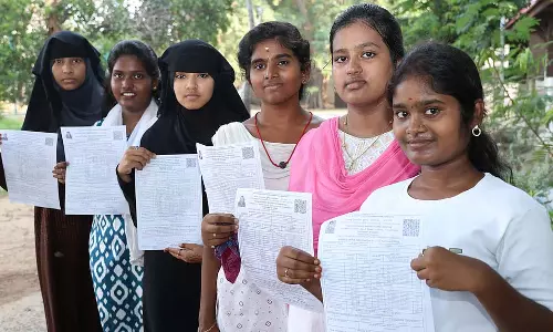 Tamil Nadu : प्लस 2 अनंतिम अंक प्रमाण पत्रों का वितरण शुरू Tamil Nadu : प्लस 2 अनंतिम अंक प्रमाण पत्रों का वितरण शुरू
